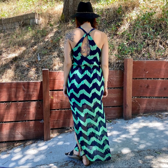 💙💚 Francesca’s Navy Blue/Teal Green Chevron Maxi - Picture 2 of 7